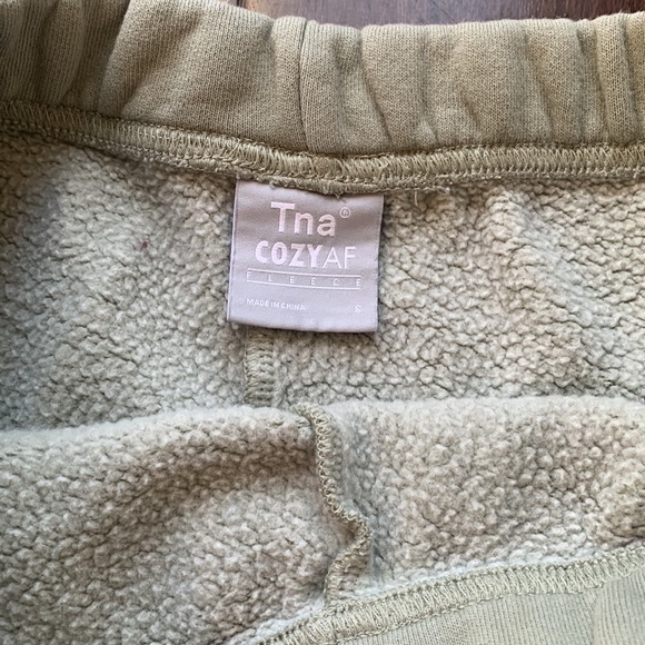 TNA Booty Shorts Army Green - Picture 3 of 3